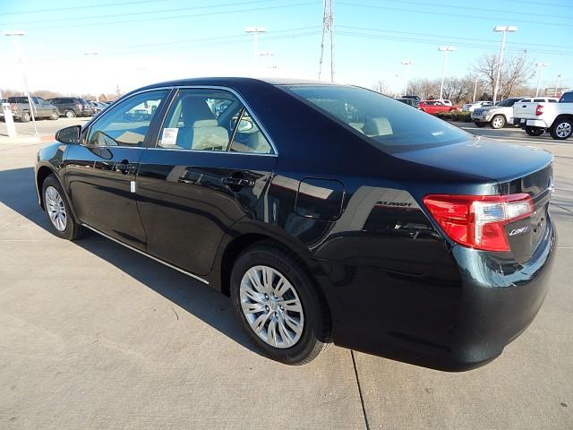 2014 Toyota Camry Unknown