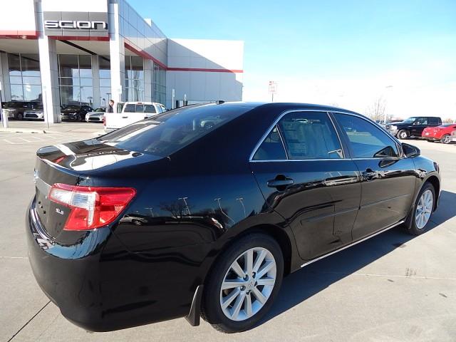 2014 Toyota Camry Unknown