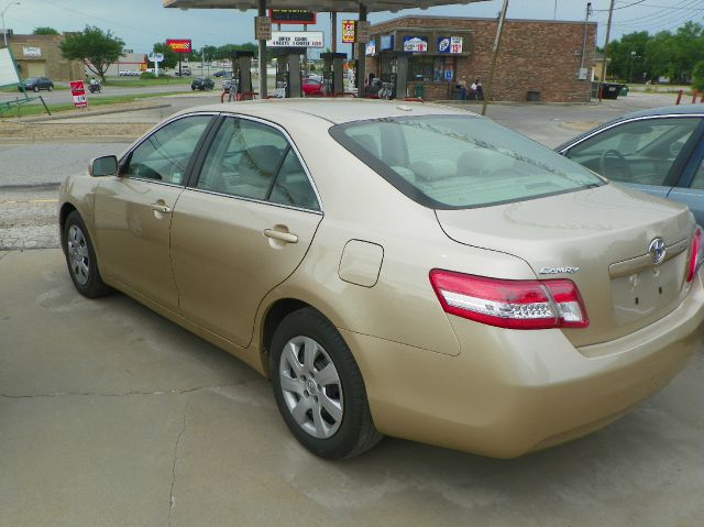 2011 Toyota Camry LE 4 DR Xtracab V6 Manual