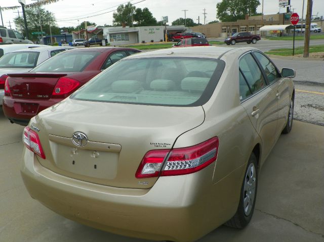 2011 Toyota Camry LE 4 DR Xtracab V6 Manual