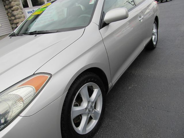 2004 Toyota Camry Solara SE