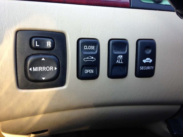 2004 Toyota Camry Solara 4WD Crew Cab 153 LTZ