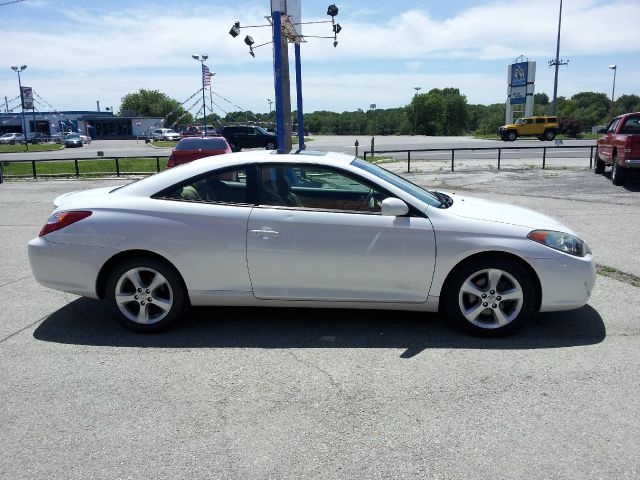 2005 Toyota Camry Solara SE