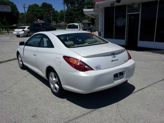 2005 Toyota Camry Solara SE