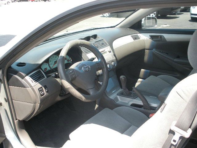 2005 Toyota Camry Solara SE