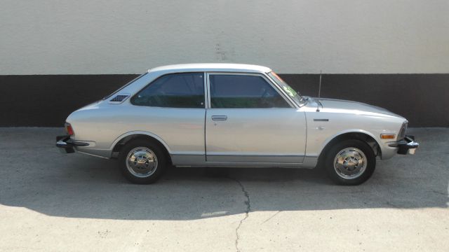 1974 Toyota Corolla Lariat/ 4 Wheel Drive