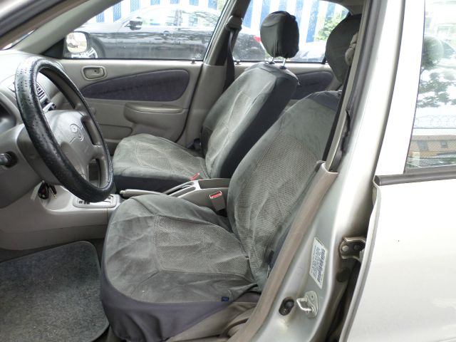 2000 Toyota Corolla EXT LS 2WD