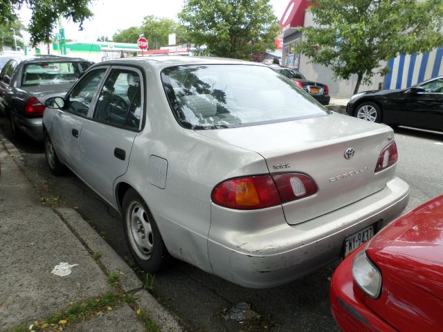 2000 Toyota Corolla EXT LS 2WD