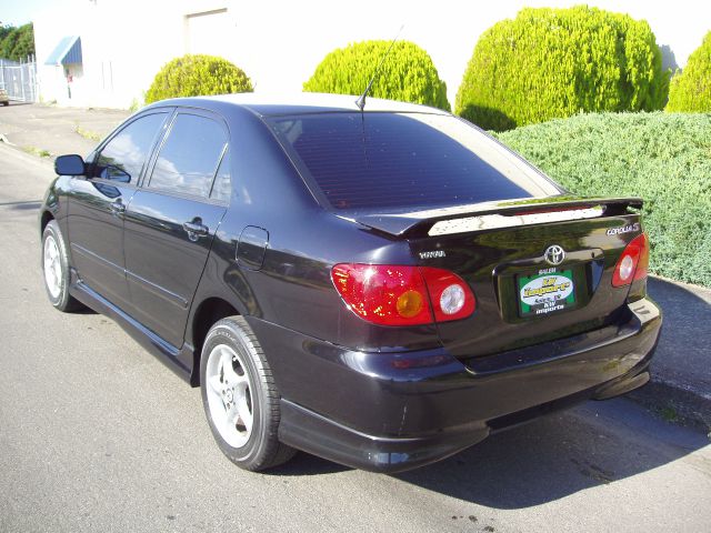 2003 Toyota Corolla SLT Club-cab