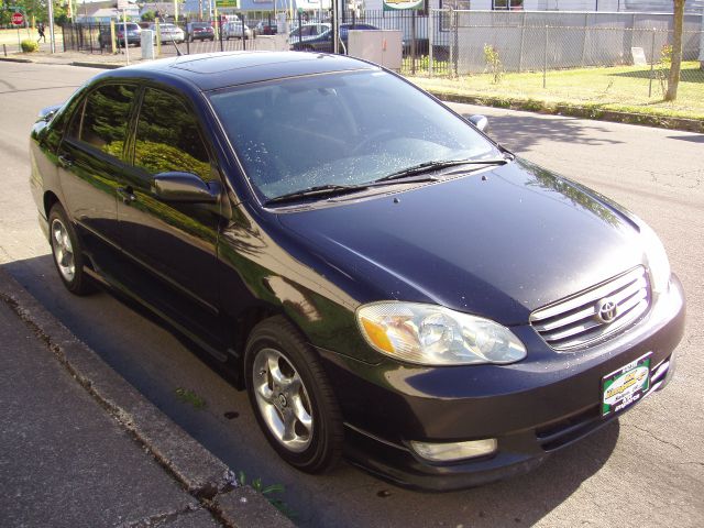 2003 Toyota Corolla SLT Club-cab