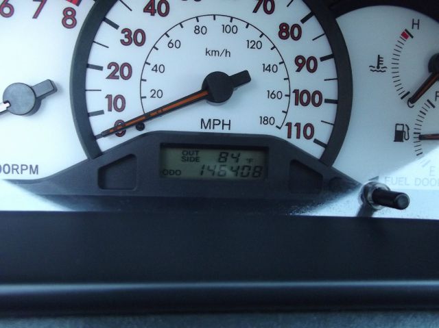 2004 Toyota Corolla W/T REG CAB