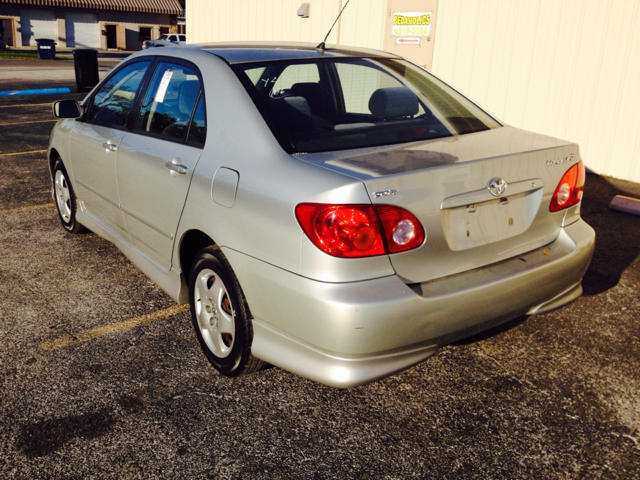 2004 Toyota Corolla XR