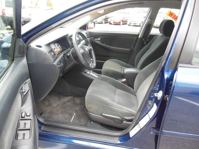 2005 Toyota Corolla SLT Club-cab