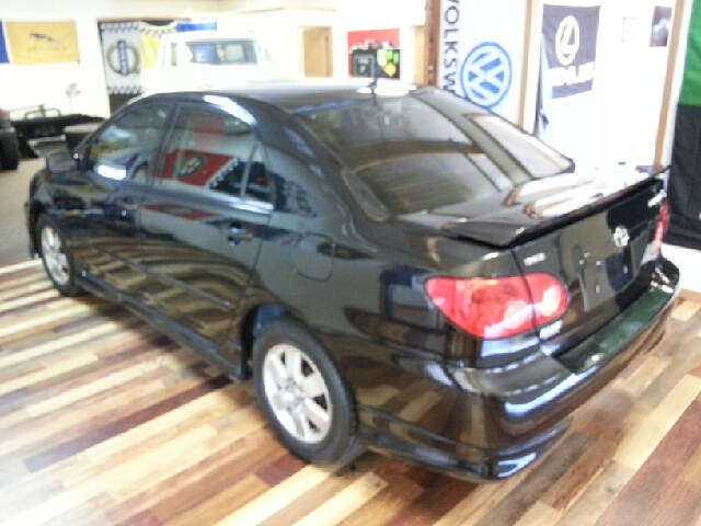 2005 Toyota Corolla XR
