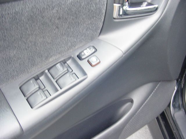 2005 Toyota Corolla XR