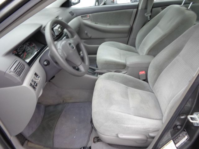 2005 Toyota Corolla XLT 4-door 2WD