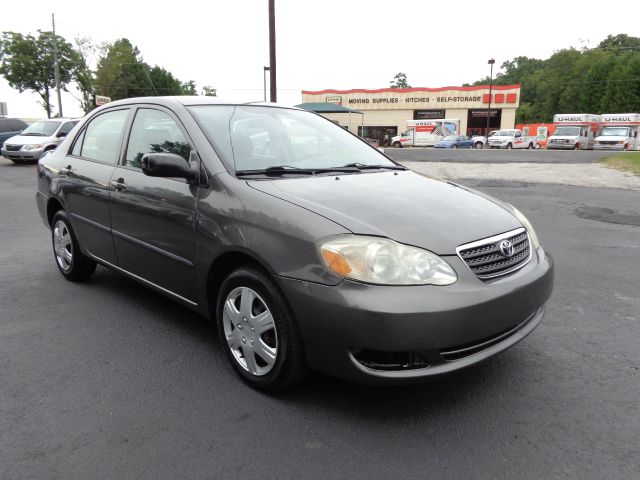 2005 Toyota Corolla XLT 4-door 2WD