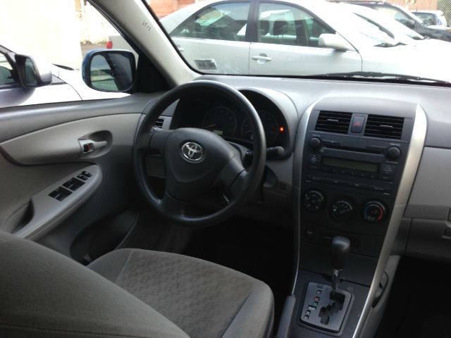 2009 Toyota Corolla 4drx-cablongbox