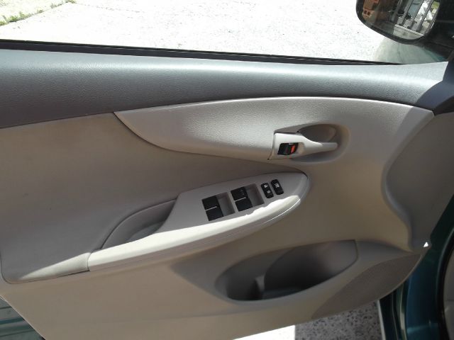 2009 Toyota Corolla Supercab Flareside XL