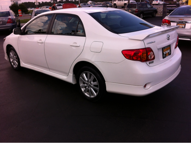 2009 Toyota Corolla Supercab Flareside XL