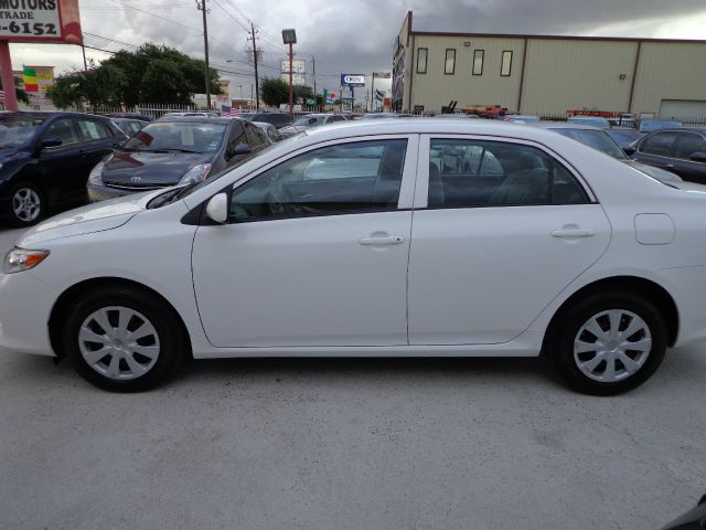 2010 Toyota Corolla Supercab Flareside XL