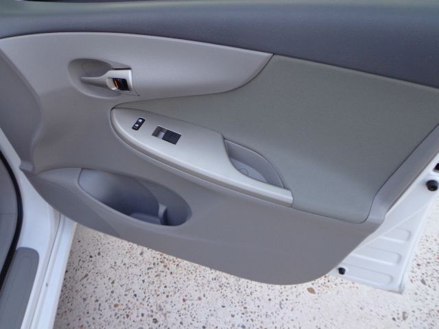 2010 Toyota Corolla Supercab Flareside XL