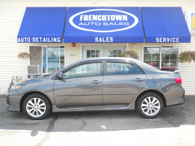 2010 Toyota Corolla Supercab Flareside XL