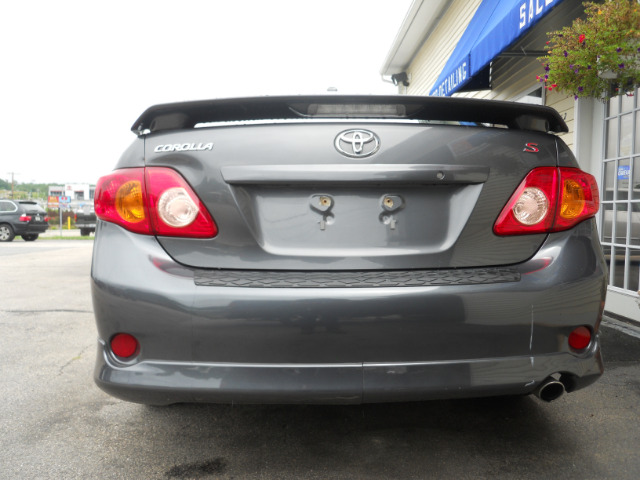 2010 Toyota Corolla Supercab Flareside XL