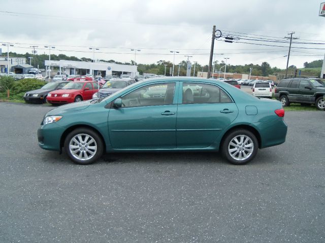2010 Toyota Corolla Supercab Flareside XL