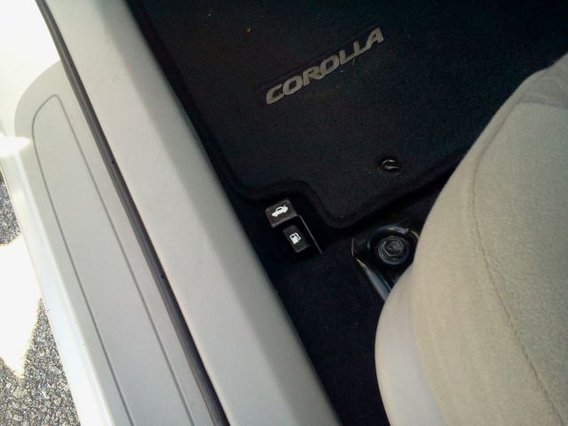 2010 Toyota Corolla Supercab Flareside XL