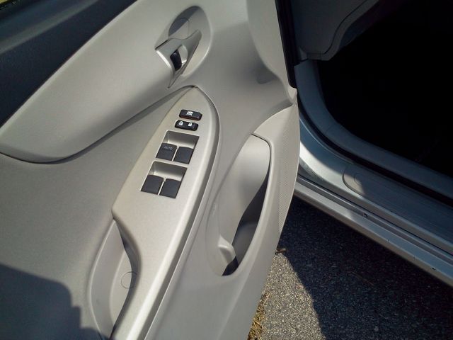 2010 Toyota Corolla Supercab Flareside XL