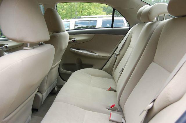 2010 Toyota Corolla Supercab Flareside XL