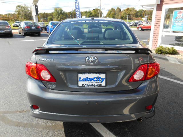 2010 Toyota Corolla Supercab Flareside XL