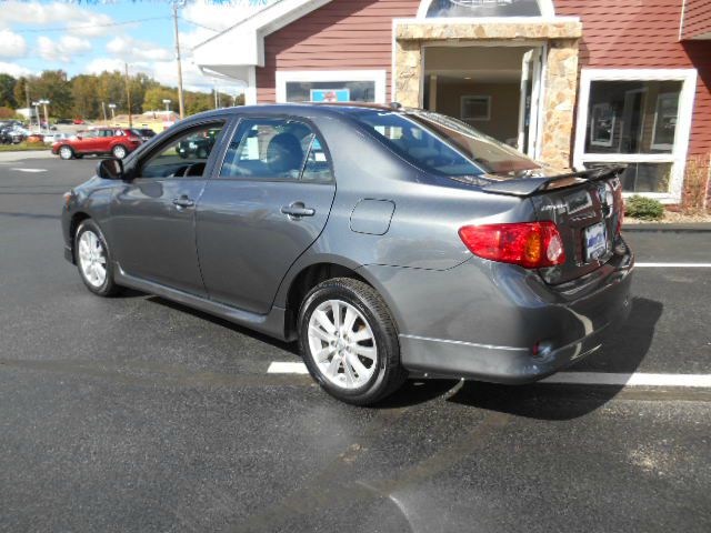 2010 Toyota Corolla Supercab Flareside XL