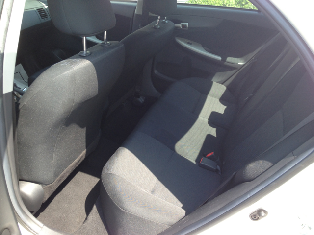 2010 Toyota Corolla Supercab Flareside XL