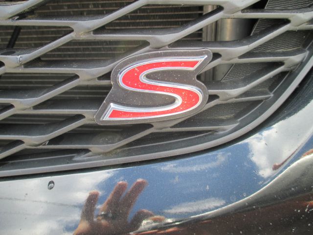 2010 Toyota Corolla 2500 LS 8 Psngr Van