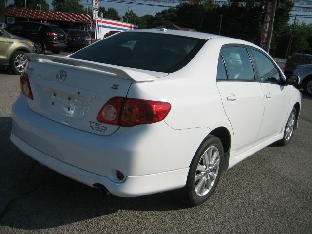 2010 Toyota Corolla Supercab Flareside XL
