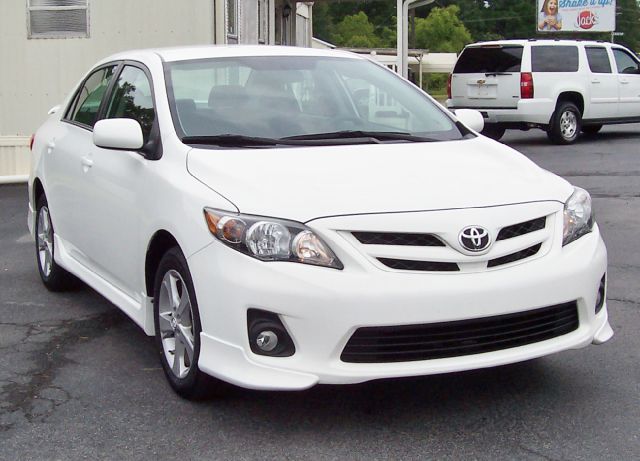 2011 Toyota Corolla Supercab Flareside XL