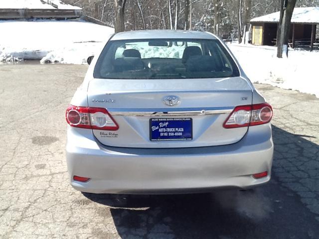 2011 Toyota Corolla ML 32