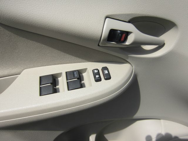 2012 Toyota Corolla Supercab Flareside XL