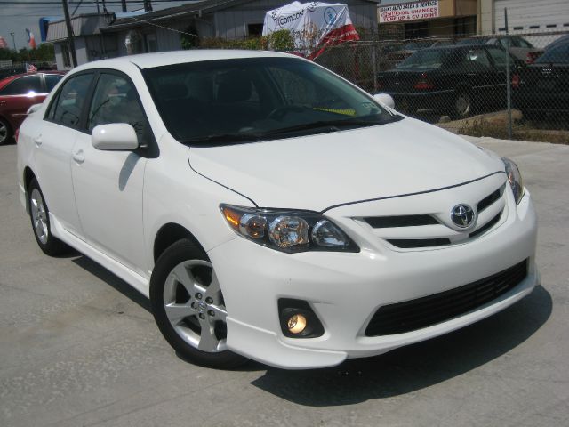 2013 Toyota Corolla Supercab Flareside XL