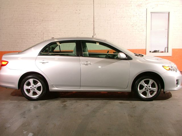 2013 Toyota Corolla Supercab Flareside XL