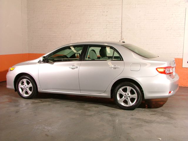 2013 Toyota Corolla Supercab Flareside XL