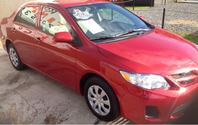 2013 Toyota Corolla FWD 4dr