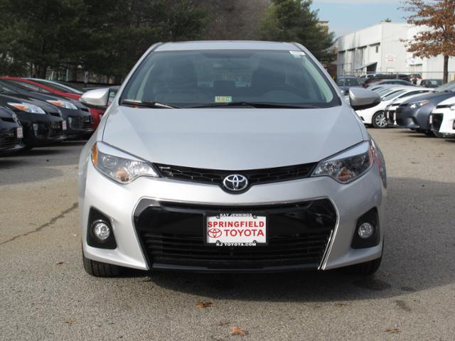 2014 Toyota Corolla 2WD Ext Cab 161.5 WB, 60.4 CA