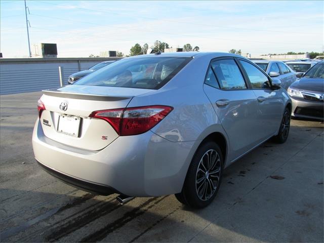 2014 Toyota Corolla N / A Sedan