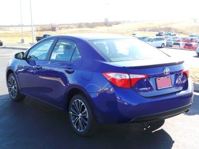 2014 Toyota Corolla 2WD Ext Cab 161.5 WB, 60.4 CA