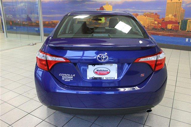 2014 Toyota Corolla AWD - 7 Passenger At Brookvi