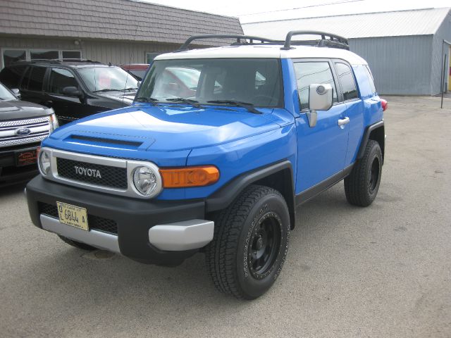 2007 Toyota FJ Cruiser Overland Sport Utility 4D