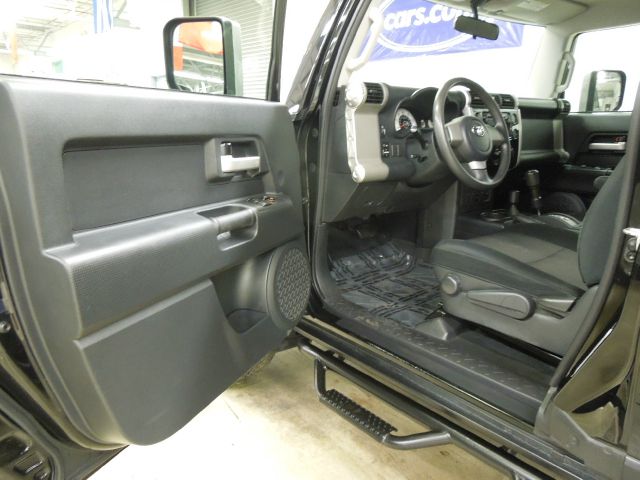 2007 Toyota FJ Cruiser Overland Sport Utility 4D